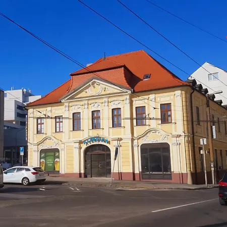 Old Town Cozy In Center Μπρατισλάβα